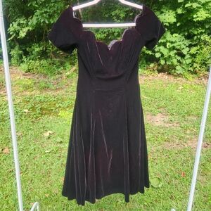 Elegant Burgundy Velvet Off-Shoulder Dress